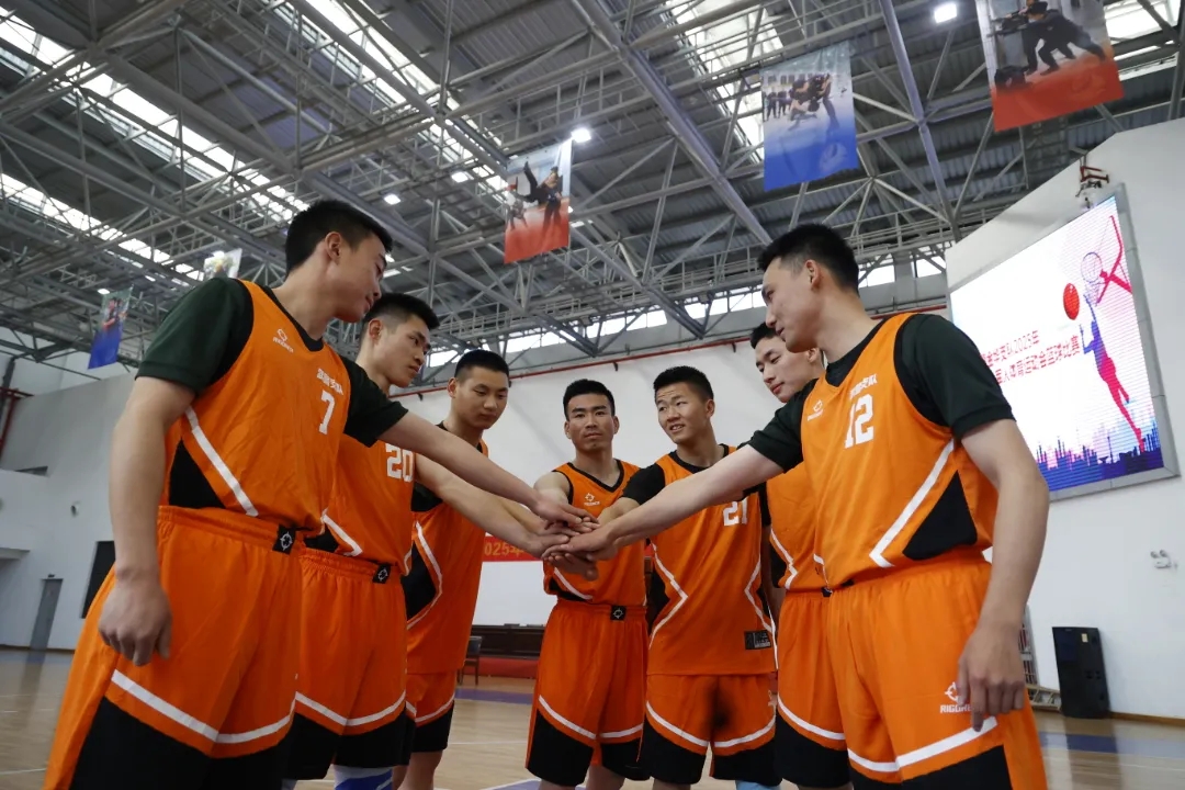 开云平台中国-队员合作默契,在比赛中相互配合,协同作战获胜的例子