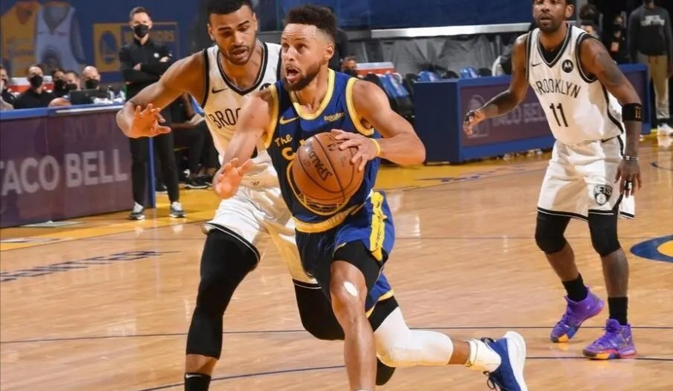 篮网队创下连胜纪录，球迷热议胜负归属的简单介绍